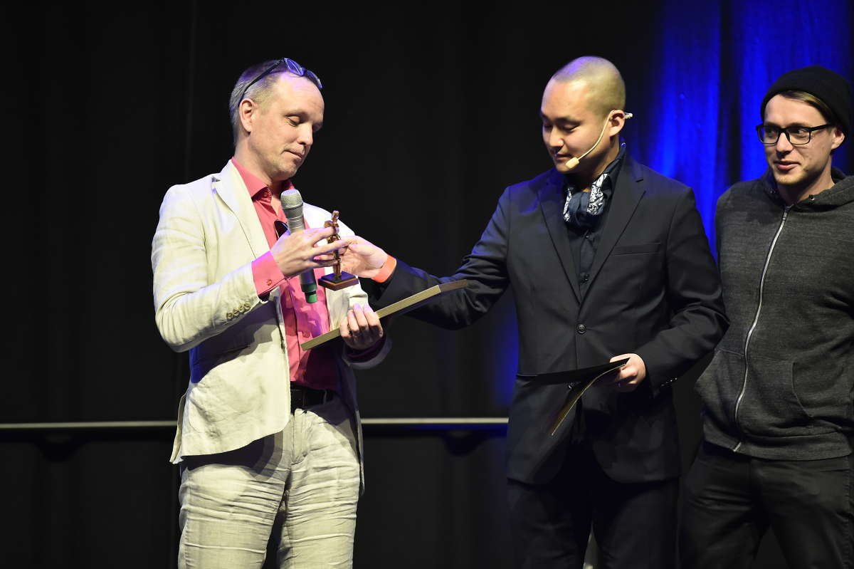 Flashbacktråden om @MathiasStahle på @ekuriren är just nu klockren &amp; avslöjar att han är mytoman. Han har råkat för… https://t.co/97wioCsOcY